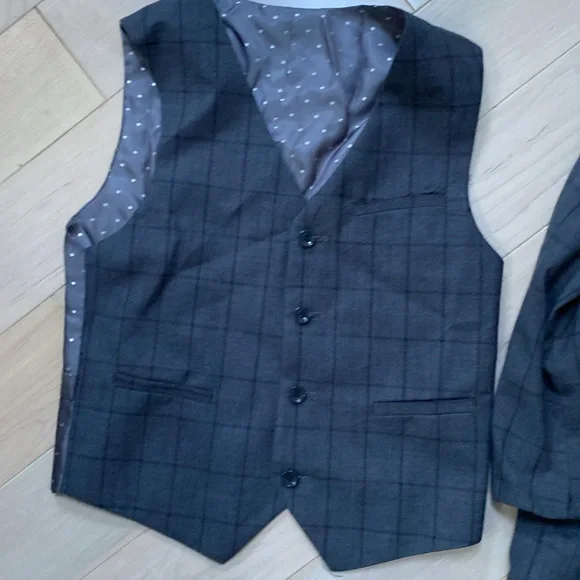 Isaac Mizrahi grey soft sports jacked blazer and vest